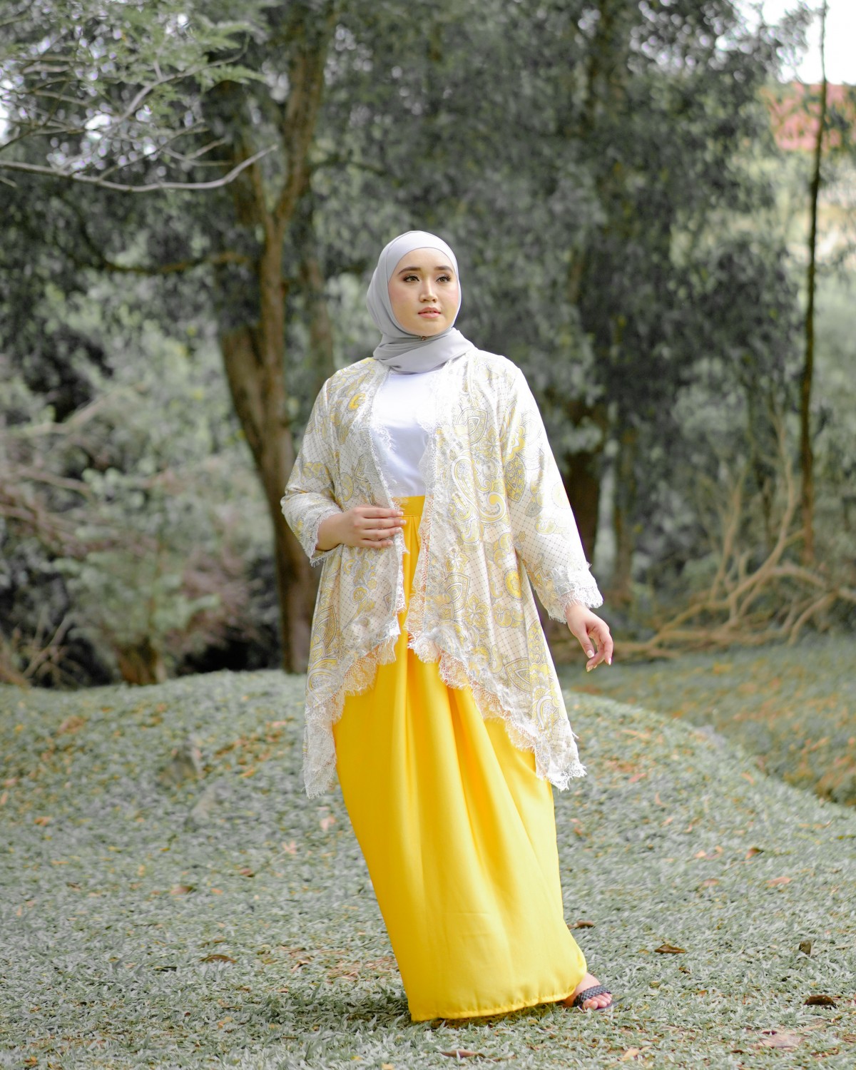 Dian Indrawardoyo Cardigan Pario (Butter Yellow)